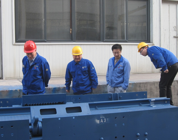 熱烈祝賀煤專公司“出口越南罐籠”、“沙爾夫軌道”兩大國際項(xiàng)目按期交付，“兩提一?！被顒?dòng)圓滿結(jié)束